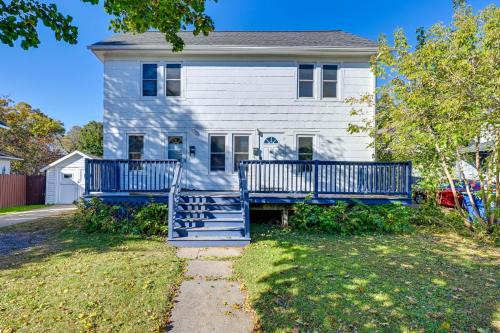 Wausau Appartement | 3 Mi to Hospital Pet-Friendly Apt in Wausau