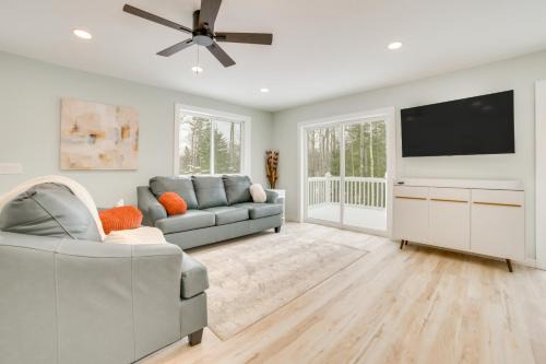 Rogers City Maison | 3 Mi to Lake Huron Secluded Home in Rogers City