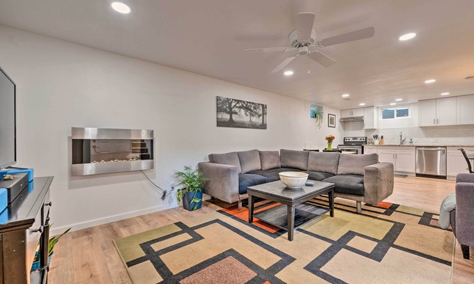 Club Crest Maison | 3 Mi to Olde Town Arvada: Modern Duplex w/ Patio!