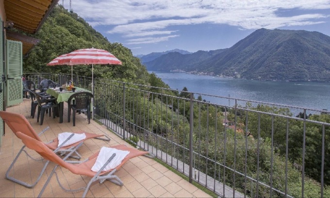 Dizzasco Appartement | 3 minutes d'Argegno, 2 chambres, 1 salle de bain, piscine partagée, jusqu'à 6 personnes