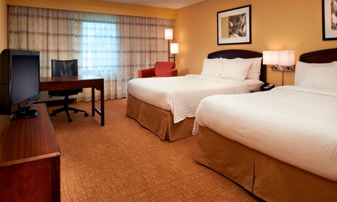 Novi Hôtel | 3 Pet-Friendly Accommodations with On-Site Dining, Convenient Parking, and Pool