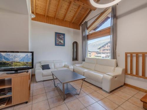 Morzine Appartement | 3 pièces à Morzine, centre, proche pistes, 3*, WiFi, balcon, parking, jacuzzi, animaux OK, 6 pers - FR-1-754-37