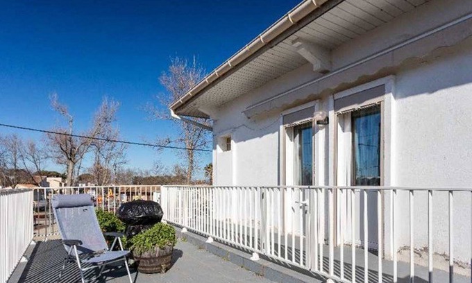 Marseillan Plage Appartement | Appartement 3 pièces climatisé au 1er étage, près du marché à Marseillan-Plage