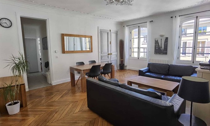 Saint-Louis Appartement | 3 ROOMS 4*, IN THE HEART OF THE HISTORIC DISTRICT OF VERSAILLES