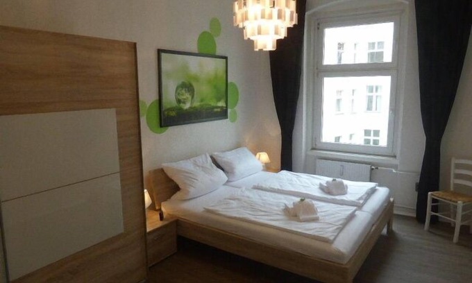 Lichterfelde Appartement | 3 chambres, meublées à 7 personnes, de luxe, "Dahlia"