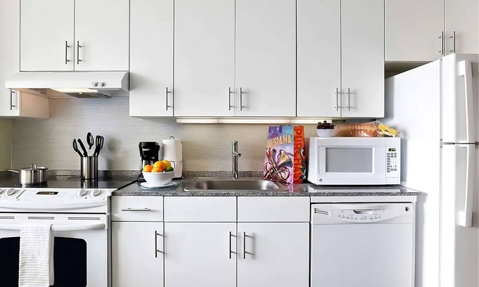 Central Business District Appartement | 3 Spacious Spaces! Family Break. Great Downtown Base near Lafayette Square