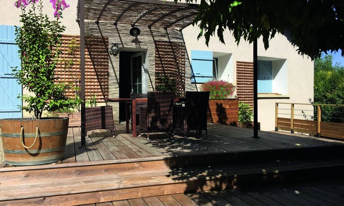 Nerac Maison | Gîte 3 étoiles pour 6 à 8 personnes avec piscine à Nérac