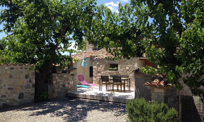 Lagorce Cottage | GITE 3 étoiles DANS MAISON ANCIENNE EN PIERRES PROCHE VALLON PT D'ARC à Lagorce