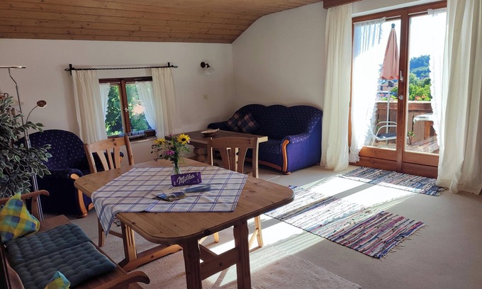 Prien am Chiemsee Appartement | 3-sterne Ferienwohnung Hochgern mit Separatem Schlafzimmer und Balkon 70qm