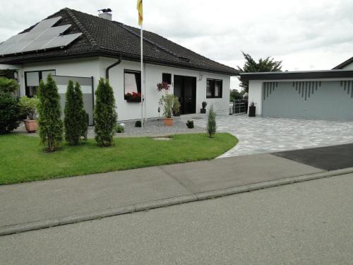Bisingen Appartement | 3 Sterne Gästehaus Zollerblick
