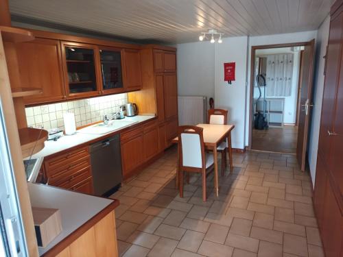 Wilstedt Appartement | 3 Zimmer 1OG 100qm Wintergarten Dachterrasse super Badezimmer