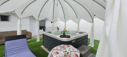 Gyula Lit Et Petit-Déjeuner | 30 m² Chambre d'hôtes ∙ 4 personnes