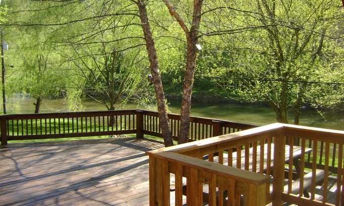 Pearisburg Cabine | Le Creekside Lodge à Walker Creek Retreat