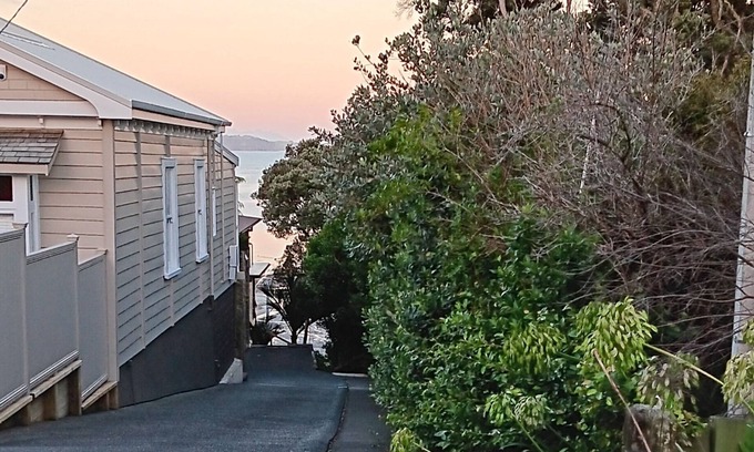 Snells Beach Appartement | 30 steps to beach