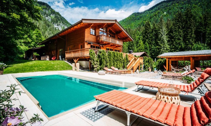 Waidring Chalet De Ski | 300 m² Chalet ∙ 5 chambres ∙ 9 personnes