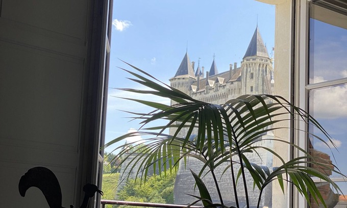 Saumur Appartement | 250 m2 de charme, au coeur du vieux Saumur en bord de Loire. Vues uniques