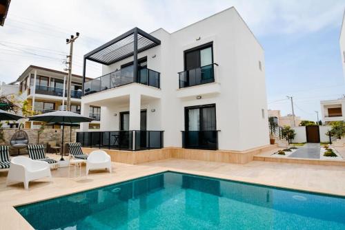Turgutreis Appartement | 300m to Beach 2 Bedroom Upstairs Flat with Pool A2 - Yeni Dünya Bodrum