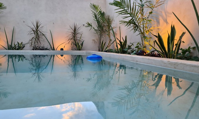Merida Maison | 300MB/S Wifi with an amazing pool 3 Bed 2.5bath house