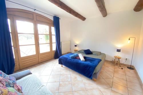 Althen-des-Paluds Maison | 30m2 suite in 18th-century Provencal farmhouse