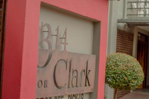 Brooklyn Maison | 314 on Clark Guest House