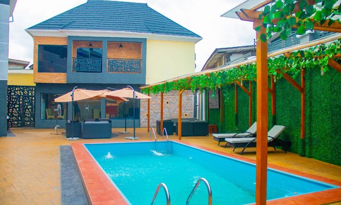 Somolu Appartement | 330 m² Résidence de tourisme ∙ 2 personnes