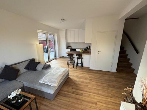 Westoverledingen Appartement | -33a- Exklusive FeWo Papenburg - Westoverledingen - Grenzweg -