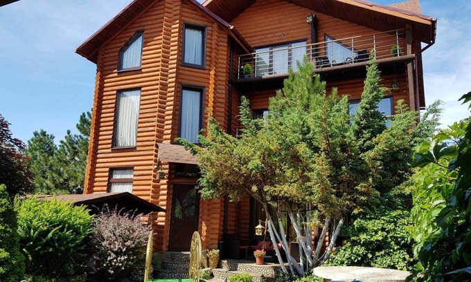 Chernovtsy Villa | 340 m² Villa ∙ 2 chambres ∙ 8 personnes
