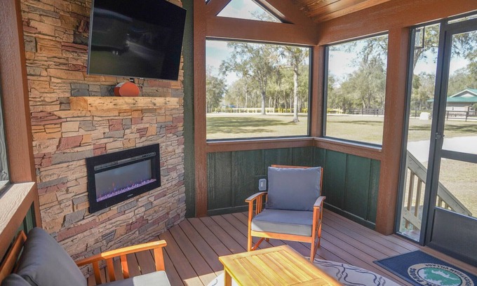 Bronson Maison | 35 minutes from both Gainesville and Ocala, 20 minutes from HITS
