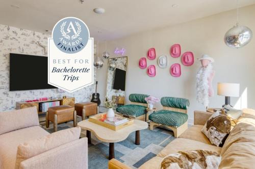Five Points Maison | 36 Guests on Music Row Bachelorette Suites Glam Room 5 Minutes to Downtown
