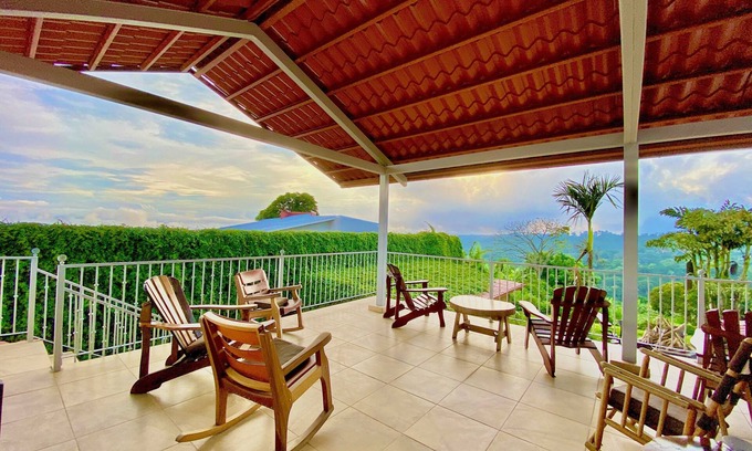 San Isidro Lit Et Petit-Déjeuner | 360-Degree view large family room for 13 guests