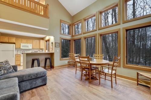 Boyne Falls Maison | 388 Disciples Village Condo