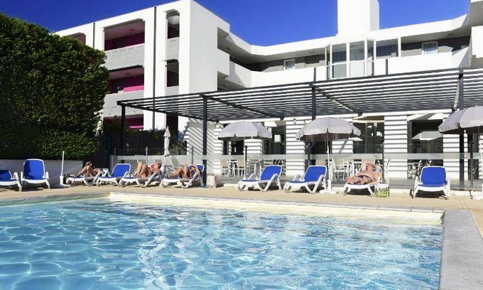 Balaruc-les-Bains Hôtel | 39 m² Hôtel ∙ 10 personnes