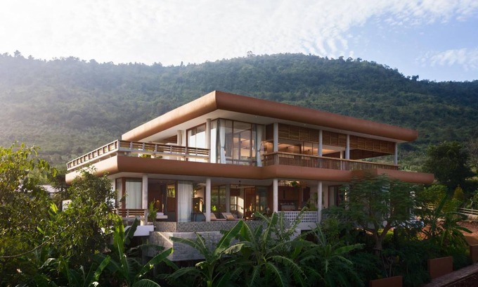 Kampot Station Balnéaire | 397 m² Résidence de vacances ∙ 3 chambres ∙ 8 personnes