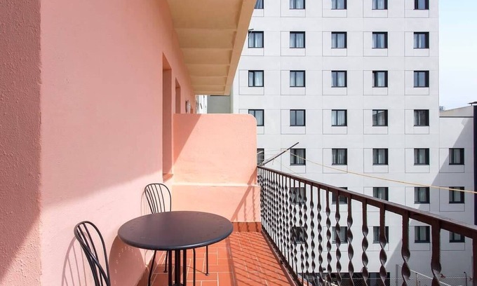 El Parc i la Llacuna del Poblenou Appartement | 3BD for Families in Poblenou next to the beach!