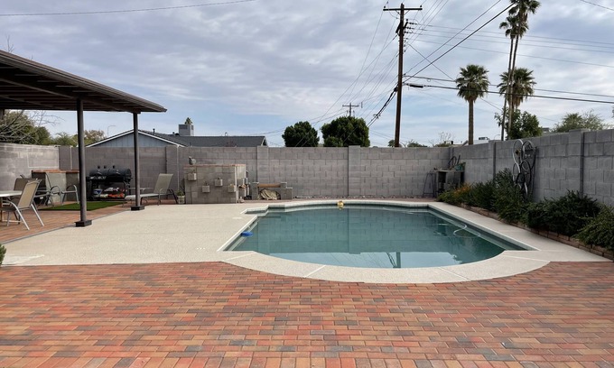 Tempe Maison | 3bd house with pool conveniently located near Scottsdale, Tempe, and Papago Park