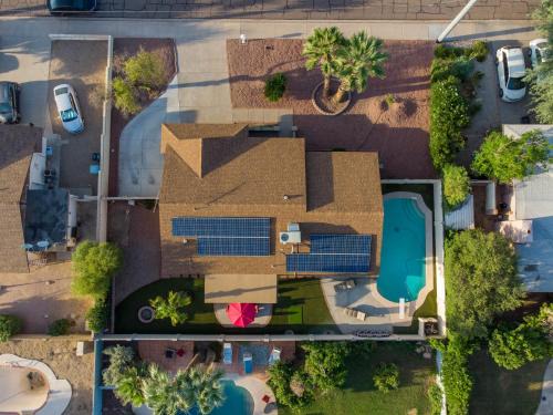 Tami Estates Maison | 3bdr Remodeled Scottsdale Desert Pool Oasis and Entertainment
