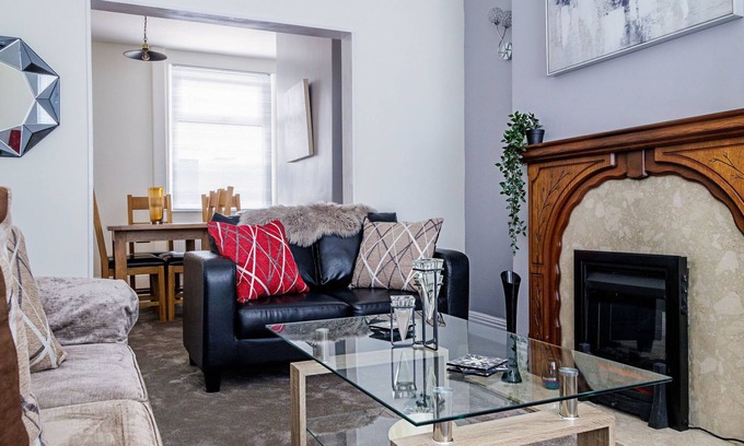 Barrow-in-Furness Maison | 3bed Holiday Home.Barrow in Furness. 5mins walk to most amenities