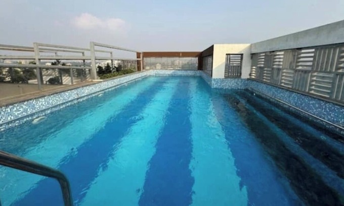 Aundh Appartement | 3bhk with Skylounge & pool