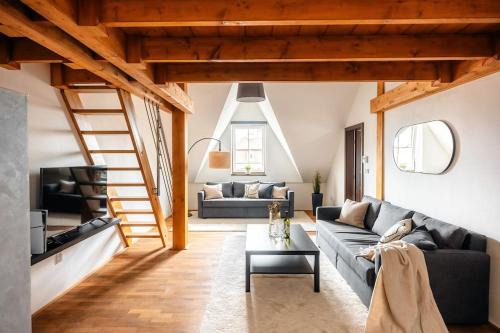 Hradec Kralove Appartement | 3BR 2,5Bath Luxurious BIG Family Penthouse & VIEWS