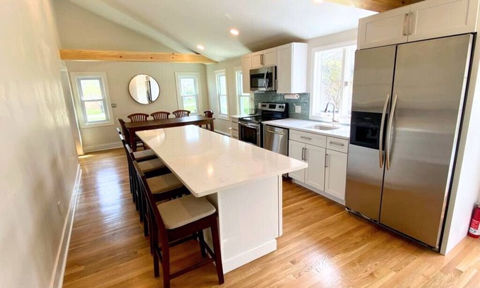 Greenbush Maison | 3BR Beachy Getaway