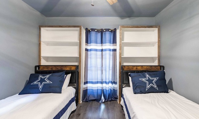 North San Antonio - SAT Maison | 3BR Charming House with BBQ & Near Pearl District