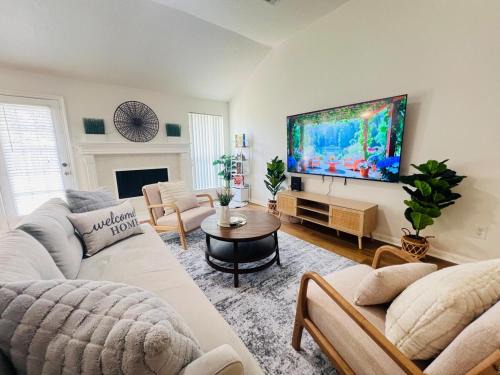 Barker Maison | 3BR Cozy Hub Katy - Close to Cypress