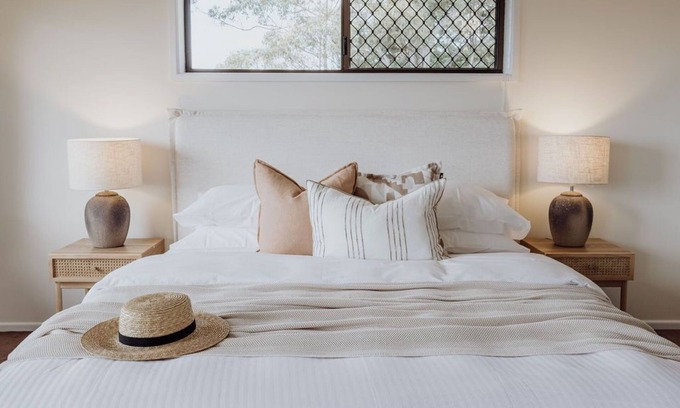 Mount Mellum Maison | 3BR Retreat: Embrace Hinterland, Alfresco Dining & Fireplace