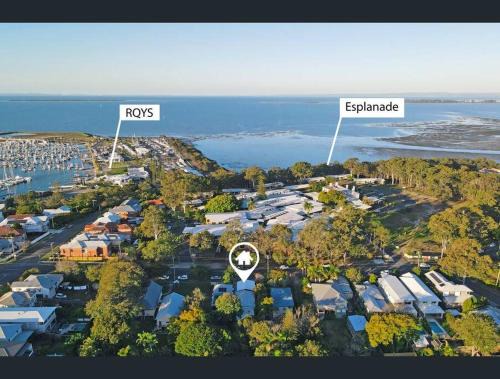 Lota Maison | 3BR15BA House w Parking Close to Eastwood Beach M8