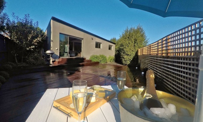 Glenorchy Maison | Monaaray Movie House - Immense cinéma 3D, 3 flippers - 5 minutes en voiture de MONA