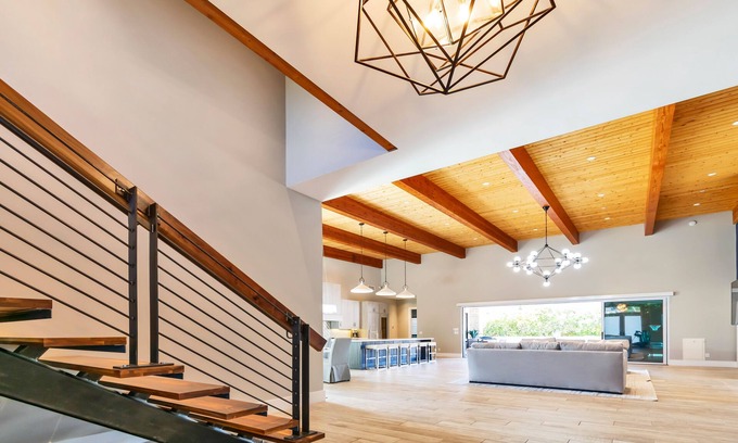 Marion Estates Maison | 3M Home - Mtn Views, Hot Tub, BB court, & Minigolf