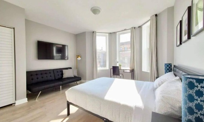 Armour Square Maison | 4 #2N - 4 Bedroom / 4 Bath Condo - McCormick Place, Wintrust Arena, Chinatown