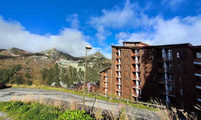 Arc-2000 Appartement | 4/6-person apartment with separate bedroom, central location, ski-in/ski-out