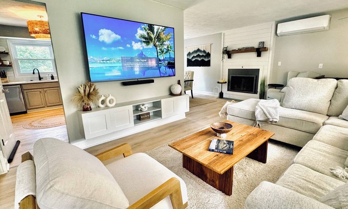 Boalsburg Maison | 4-bdr house Boalsburg with AC, WiFi, Sauna and Bar 10 min from Beaver Stadium!
