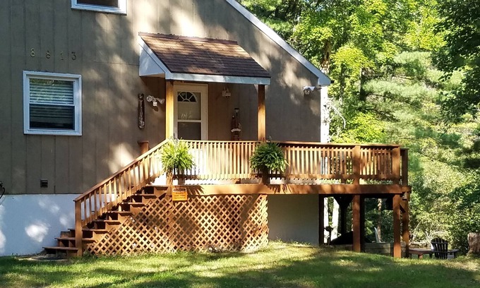 Idlewild Maison | SCÉNIQUE ET PAISIBLE SUR LA RIVIÈRE PERE MARQUETTE